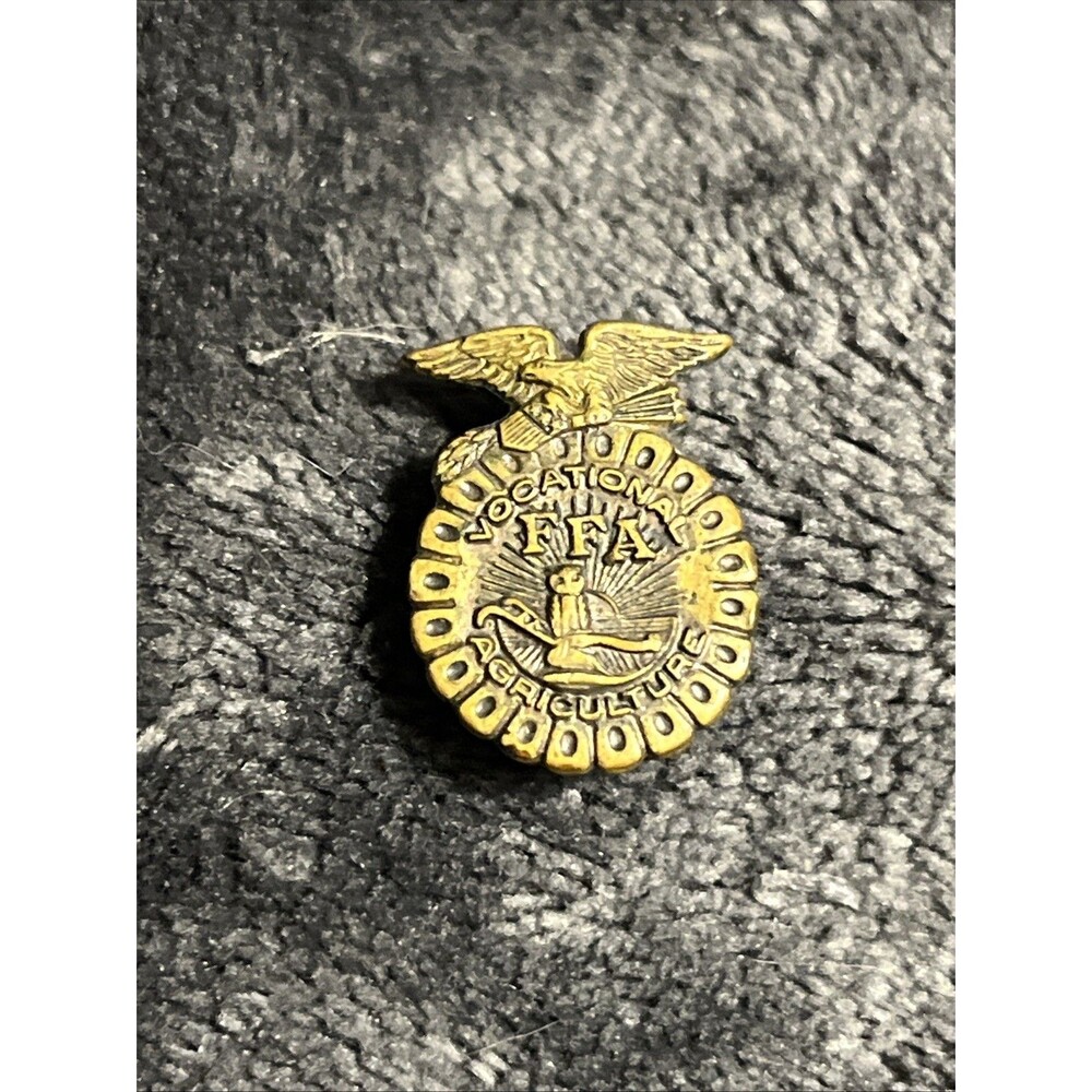 FFA Future Farmers of America Club Membership Pinback Badge Clubs & Memberships
